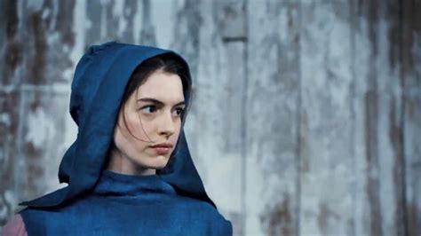 Interview: Anne Hathaway Talks Les Miserables | Long Island Press