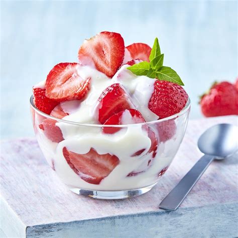 Fresas con Crema (Strawberries & Cream) - California Strawberry Commission | Recipe | Dessert ...