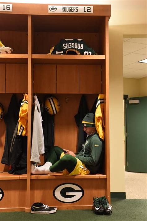 Aaron Rodgers 10/2/2014 | Locker room, Lockers, Sports themed bedroom