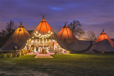 Tipi Wedding Venues - Outdoor Tipi Wedding At Tip Top Venues With ...