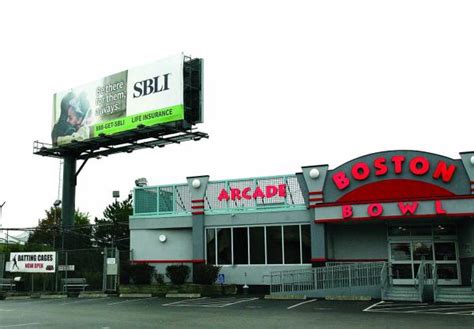 Neighbors, Boston Bowl await final decision on billboard conversion | Dorchester Reporter