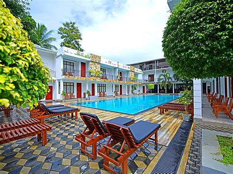 Top 5 Luxury Hotels in Udawalawe - Sara Lind's Guide 2024