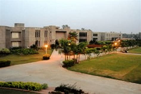 Charotar University of Science and Technology - [CHARUSAT], Anand - Admissions, Contact, Website ...