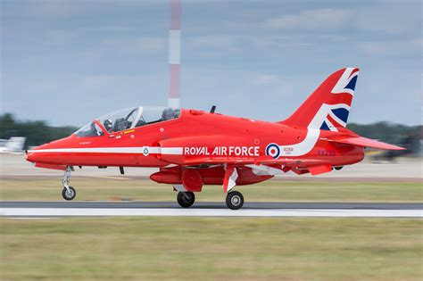 RAF Red Arrows BAE Hawk Landing - RIAT 2015 - Andrew Hawkes Photography