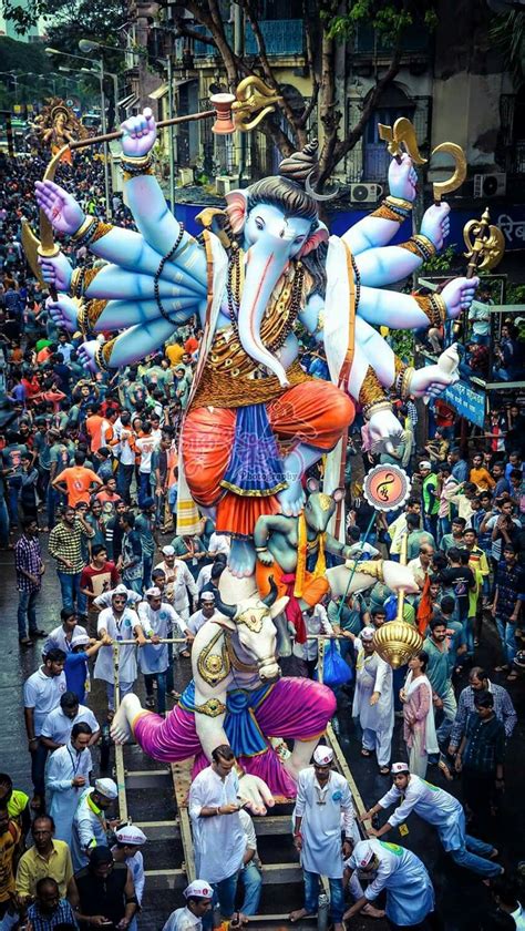 Mumbai cha Maharaja Khetwadi 11th Lane. Mumbai Ganesh Utsav 2016,Maharashtra,india. By Artist ...