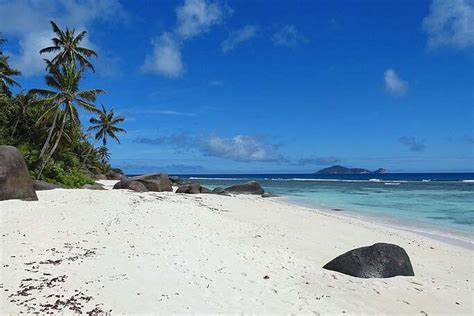 A Compact Guide To Seychelles Island Hopping For Tourists