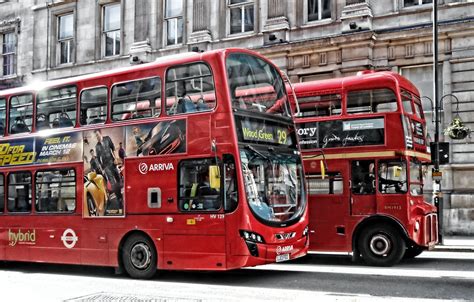 London Buses on Whitehall | An old Routemaster and a newer m… | Flickr