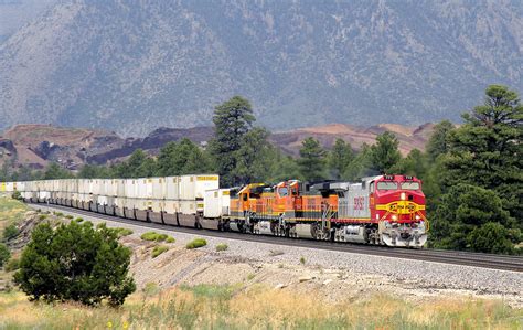 J.B. Hunt intermodal train eastbound led by GE C44-9W 4400… | Flickr