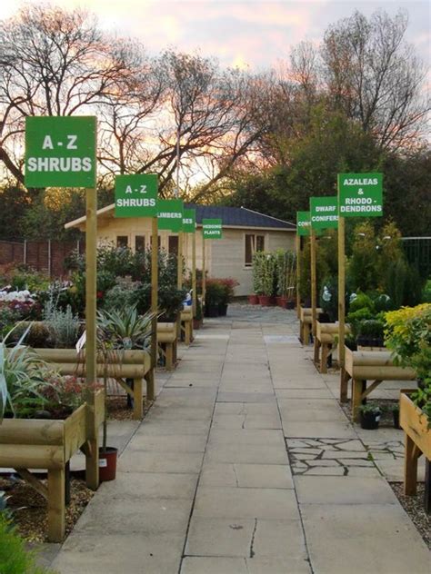 Longacres Garden Centre © Stefan Czapski cc-by-sa/2.0 :: Geograph Britain and Ireland