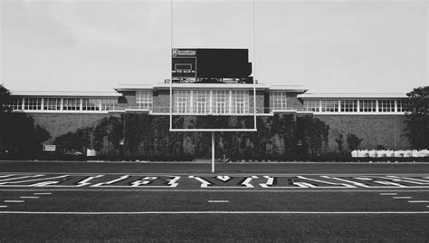 How Harvard Stadium's concrete construction changed the rules of football - Curbed