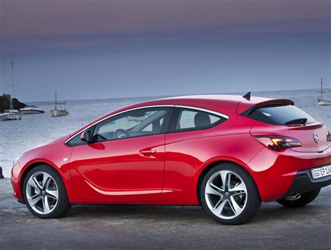 Opel Astra J GTC Photos and Specs. Photo: Astra J GTC Opel reviews and ...