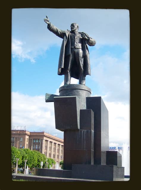 Vestiges of Empire - Tracking Lenin Statues in Russia and Ukraine