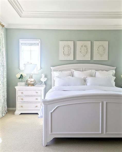 What Color Furniture Goes With White Walls