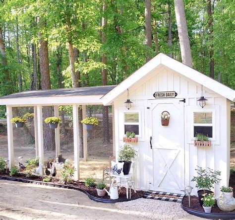 32 Creative Storage Shed Ideas and Shed Plans - Peaceful Hacks Chicken Coop Garden, Cute Chicken ...