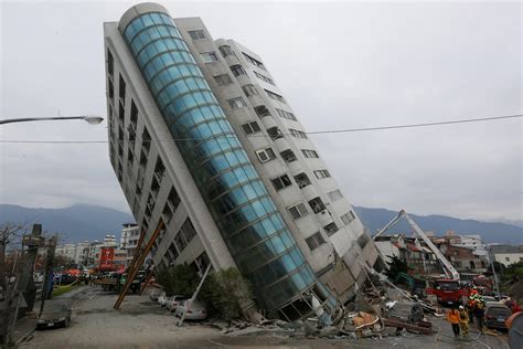 7 dead, 260 injured after major 6.4 earthquake hits Taiwan's east coast ...