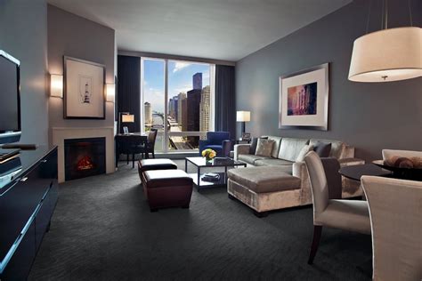 Trump International Hotel & Tower Chicago, Chicago: $325 Room Prices ...