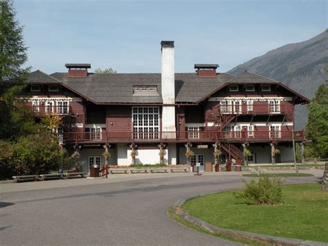 Lake McDonald Lodge front | Lake McDonald Lodge was a very b… | Flickr