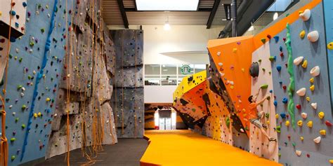 Indoor Climbing - Surrey Summit - Surrey Sports Park