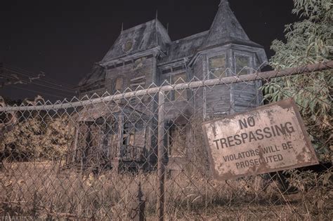 Not an actual abandoned house - this is the set for the exterior of Pennywise's house in the rem ...