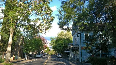 Murphys, California: a charming, not-to-be-missed Gold Rush town.