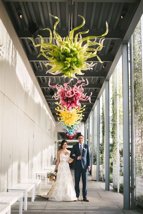 Romantic Summer Wedding at Chihuly Garden and Glass | Seattle Wedding ...