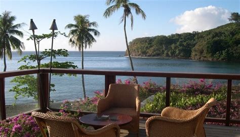 Tahiti Pearl Beach Resort: Luxury Oceanfront Accommodations in Matavai Bay