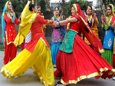 Unique Facts About Baisakhi - Boldsky.com