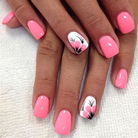 Gorgeous coral Summer Nail Ideas - Musely