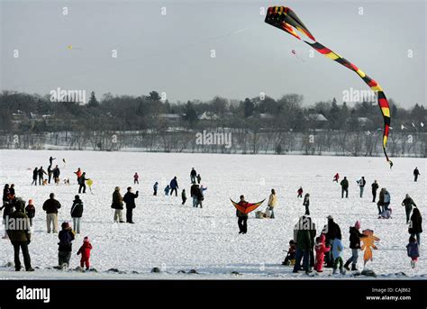 Lake harriet winter kite festival hi-res stock photography and images ...