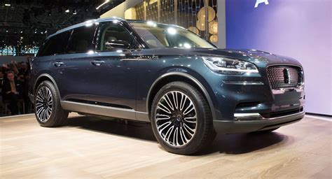 Lincoln Aviator Forecasts An Elegant Three-Row Plug-In Hybrid | Carscoops