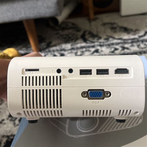 Elephas 1080p Mini Projector for Sale in San Francisco, CA - OfferUp