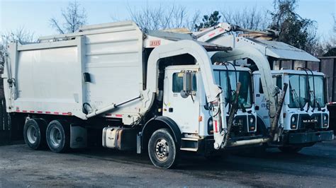 5 Garbage Truck Safety Tips to Implement Right Now – Big Truck Rental