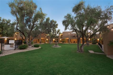 Scottsdale Senior Living | Scottsdale Village Square, A Pacifica Senior Living Community