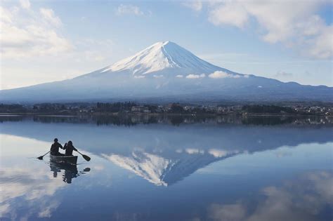 The Best Way To See Japan's Cherry Blossoms? Glamping At Hoshinoya Fuji ...