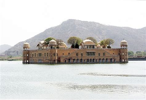 The Jal Mahal - Floating Palace Of Rajasthan, India - WorldAtlas.com