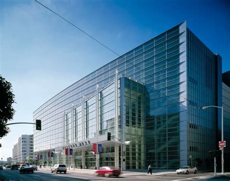 Art Gensler, founder of biggest architecture firm, dies