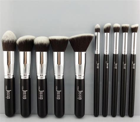 Miss Knight Beauty: Cheap But Amazing Makeup Brushes