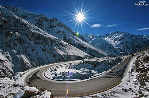 ☀️ shining over Khunjerab! 😍 Details: Khunjerab Pass is a super high mountain pass on the ...