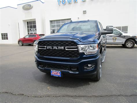 New 2024 Ram 2500 For Sale at Town & Country Automall | VIN: 3C6UR5DL0RG292810