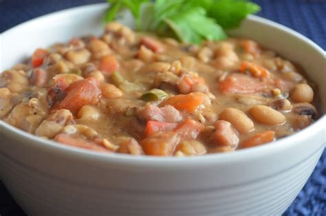 The Savvy Kitchen: Slow Cooker Black Eyed Peas and Ham Soup