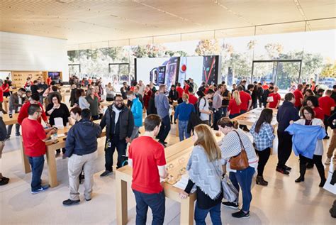 Apple Park Visitor Center opens to the public - Apple