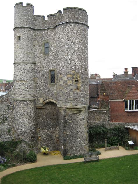 A Surrey Tale: A tour of Anne of Cleves House and Lewes Castle