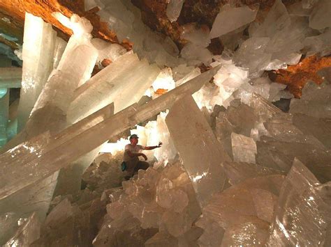 Mina de Naica, Chihuahua 😍 | Crystal cave, Crystal caves mexico, Giant crystal