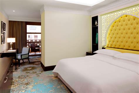 Hotel Rooms & Amenities | Sheraton Sharjah Beach Resort & Spa