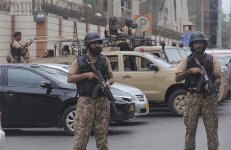 Militant siege on Pakistan stock exchange leaves at least 3 dead | Fox News