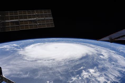 Astronaut snaps stunning photos of massive Hurricane Sam from space | Space