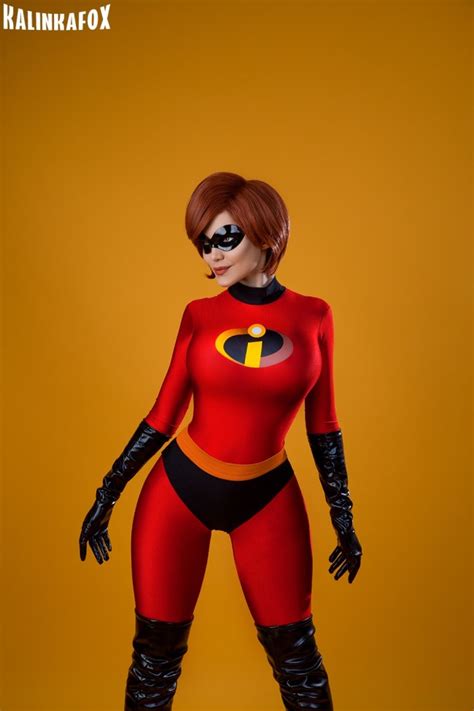 Elastigirl Cosplay From The Incredibles - Media Chomp