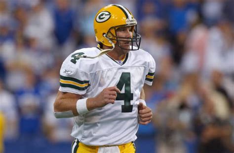 The Life And Career Of Brett Favre (Complete Story)