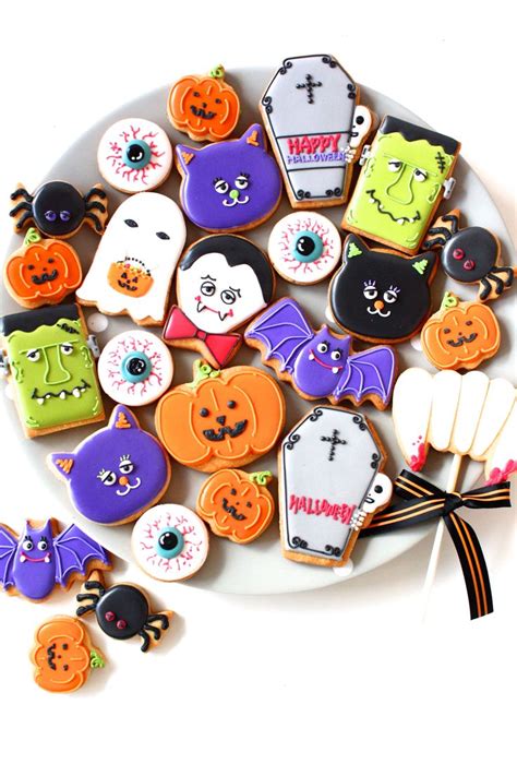 HALLOWEEN icing cookies 2014 | Halloween icing, Halloween cookies decorated, Halloween cookies