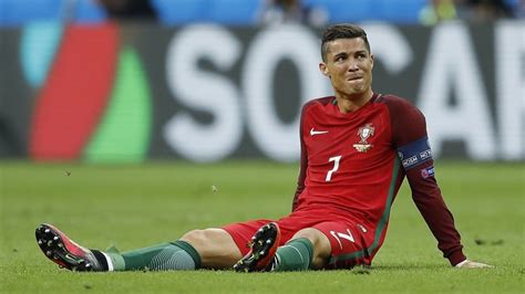 Cristiano Ronaldo injury: Portugal star exits Euro final - Sports ...